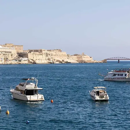 St Angelo Mansions 3bdr Flat With Seaview * Биргу