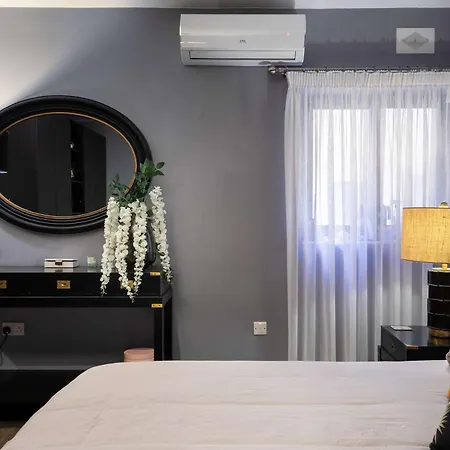 Апартаменты St Angelo Mansions 3bdr Flat With Seaview *