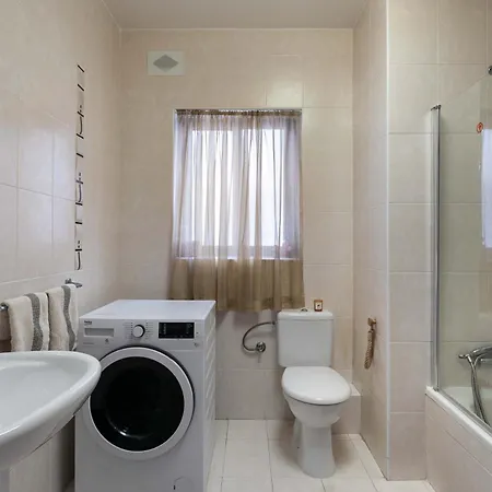 Апартаменты St Angelo Mansions 3bdr Flat With Seaview Биргу